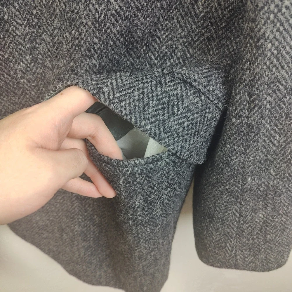 Vintage Harris Tweed Men Blazer XL Gray Herringbone Scottish Wool Academic